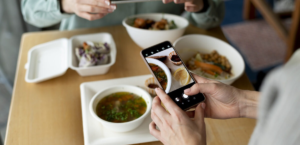 Viajar para conhecer a culinária local: o que fazer durante a viagem?