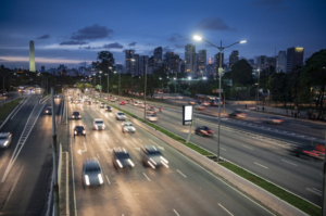 Como o trânsito influencia sua experiência de viagem?