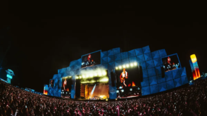 Viagem para festivais como o Rock in Rio: o que muda na hospedagem, transporte e gastos